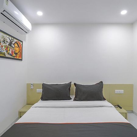 Hotel O La Veera 阿穆达巴 外观 照片