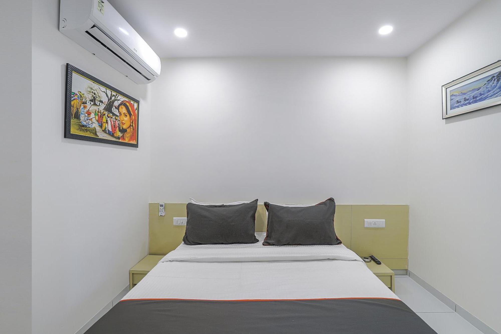 Hotel O La Veera 阿穆达巴 外观 照片