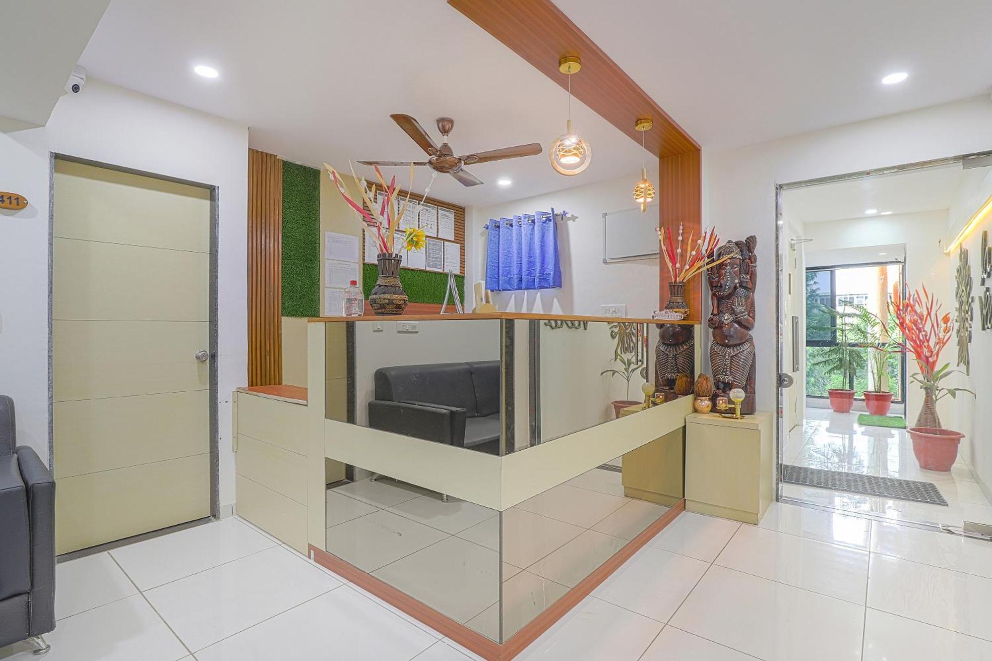 Hotel O La Veera 阿穆达巴 外观 照片