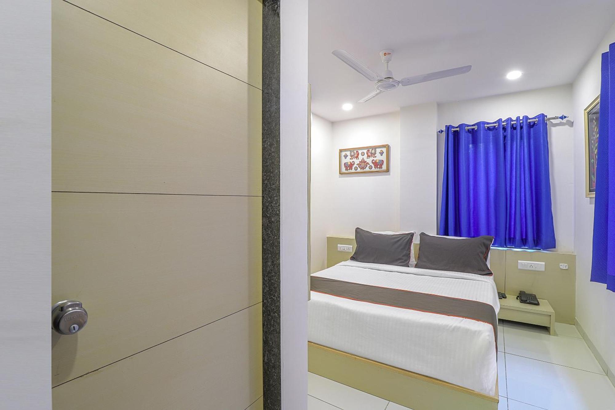 Hotel O La Veera 阿穆达巴 外观 照片