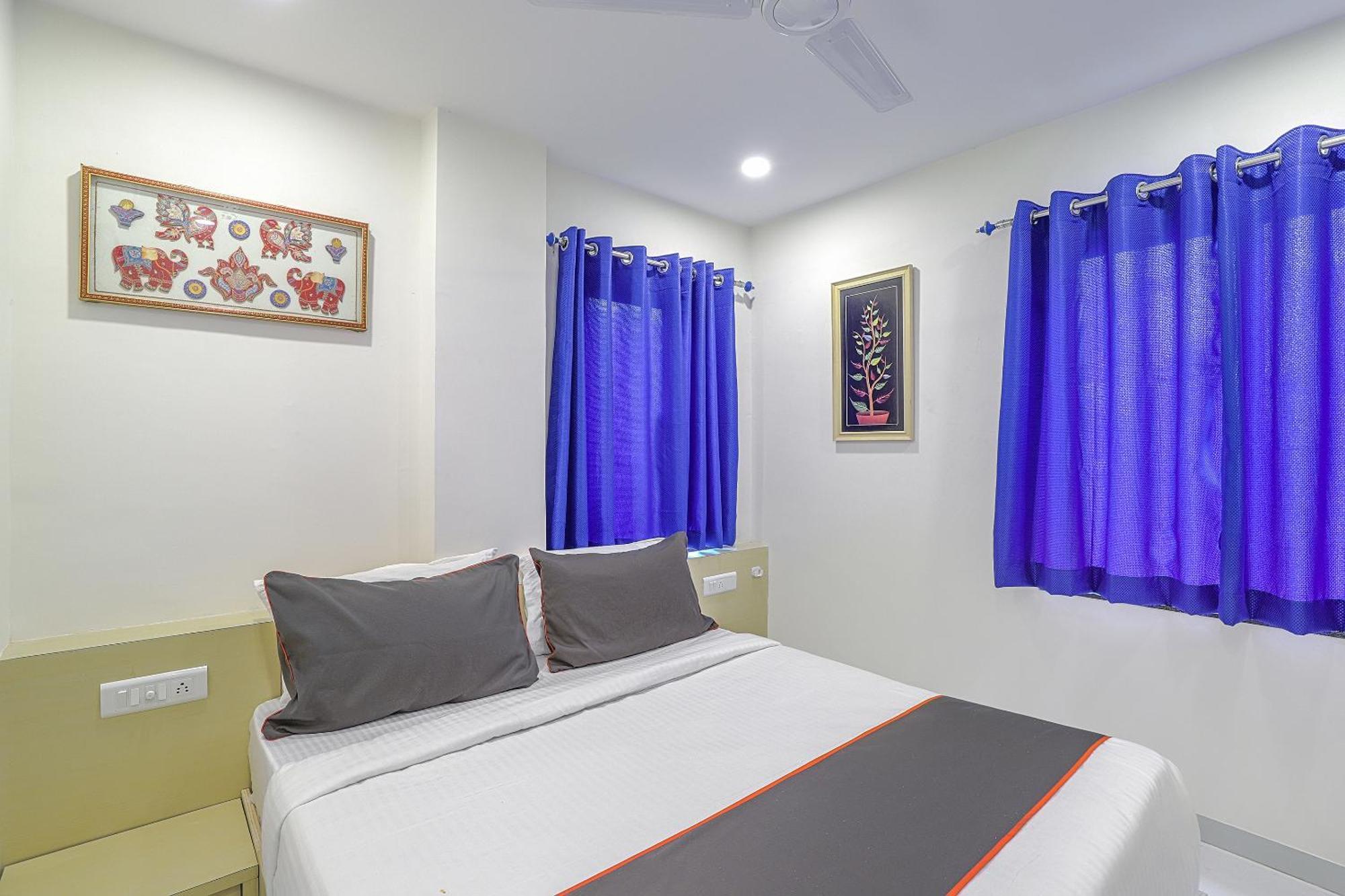 Hotel O La Veera 阿穆达巴 外观 照片