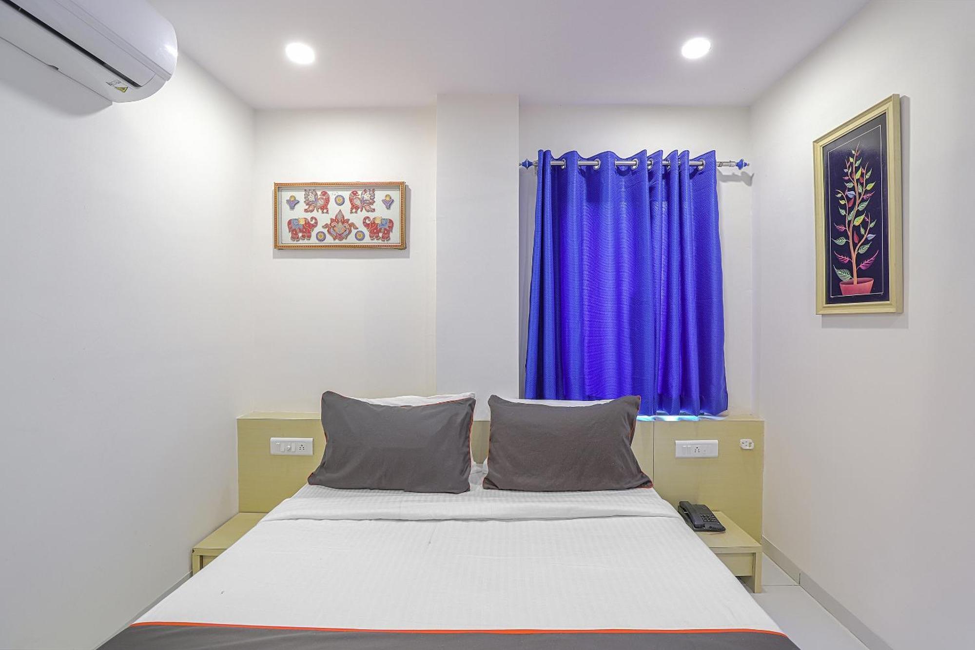 Hotel O La Veera 阿穆达巴 外观 照片
